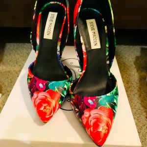 Steven Madden 4 inch pumps